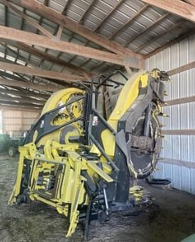 Image of John Deere 770 equipment image 1