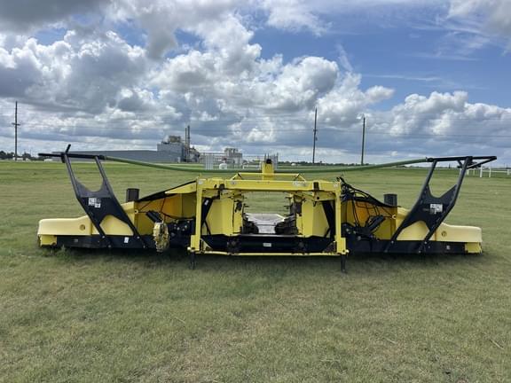Image of John Deere 770 equipment image 4