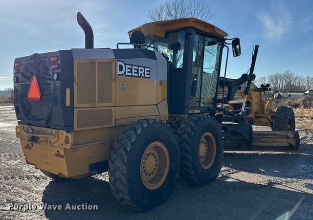 Image of John Deere 770G equipment image 4