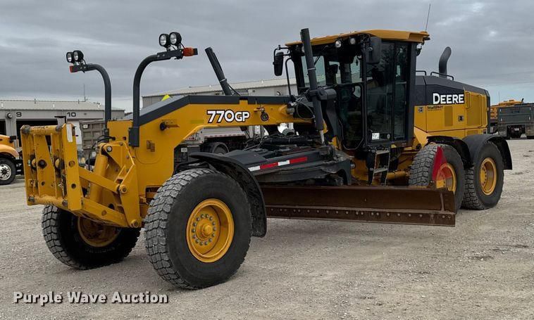 2015 John Deere 770GP Equipment Image0