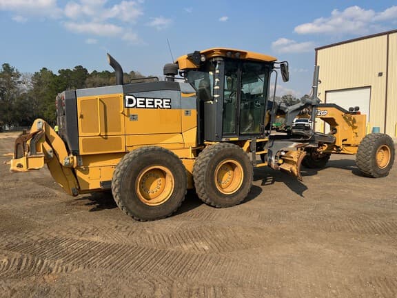 Image of John Deere 772G equipment image 3