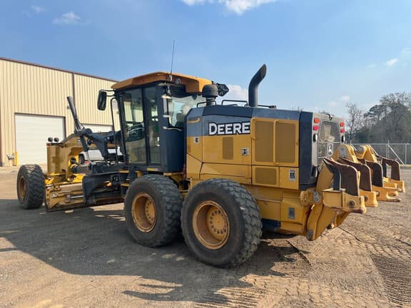 Image of John Deere 772G equipment image 2