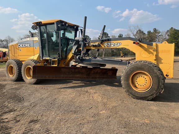 Image of John Deere 772G Primary image