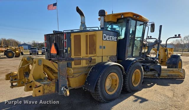 Image of John Deere 772G equipment image 4