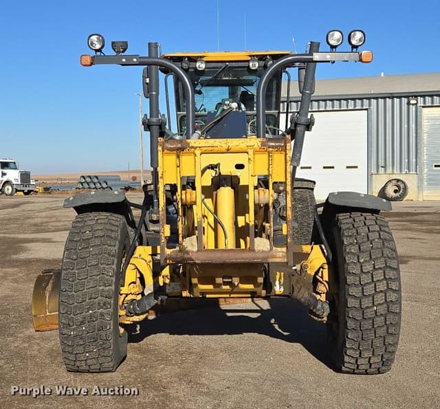 Image of John Deere 772G equipment image 1
