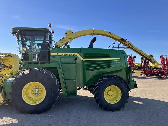 Image of John Deere 7780 equipment image 1