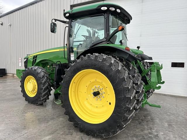 Image of John Deere 8245R equipment image 4