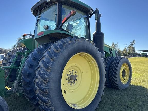 Image of John Deere 8245R equipment image 3