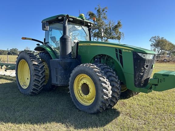 Image of John Deere 8245R equipment image 2