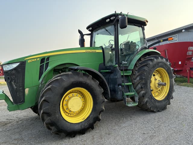 Image of John Deere 8245R equipment image 2