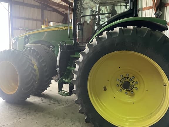Image of John Deere 8245R equipment image 3