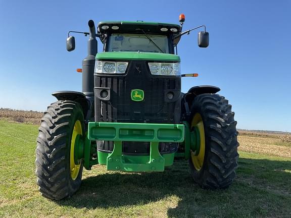 Image of John Deere 8245R equipment image 4