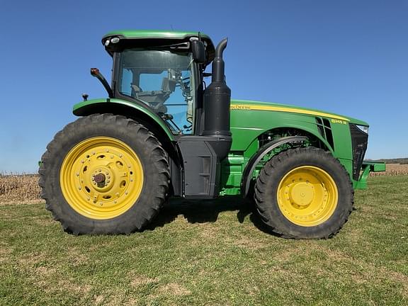 Image of John Deere 8245R equipment image 2