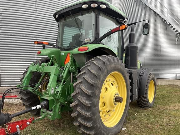 Image of John Deere 8245R equipment image 3