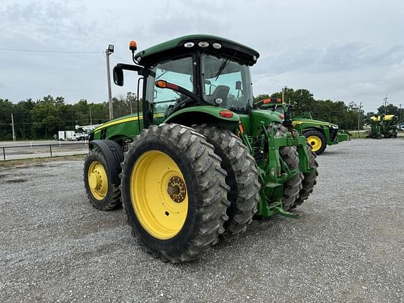 Image of John Deere 8245R equipment image 3