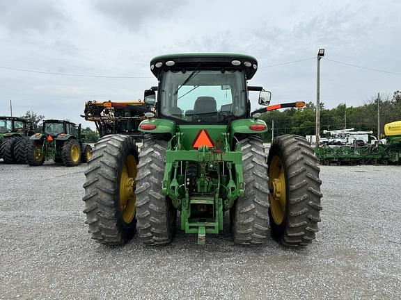 Image of John Deere 8245R equipment image 4