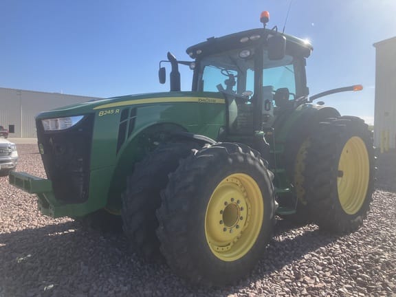 2015 John Deere 8245R Equipment Image0