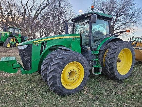 Image of John Deere 8245R equipment image 1