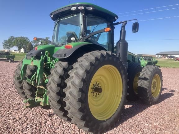 Image of John Deere 8245R equipment image 2