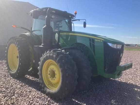 Image of John Deere 8245R equipment image 1