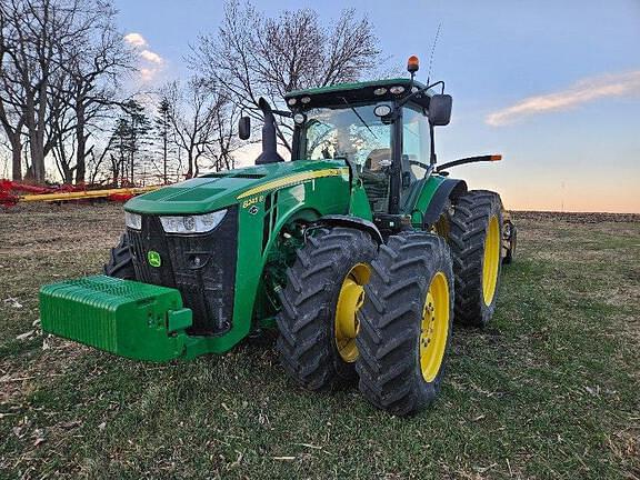 Image of John Deere 8245R equipment image 3