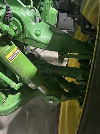 Image of John Deere 8245R equipment image 2