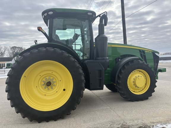 Image of John Deere 8245R equipment image 4