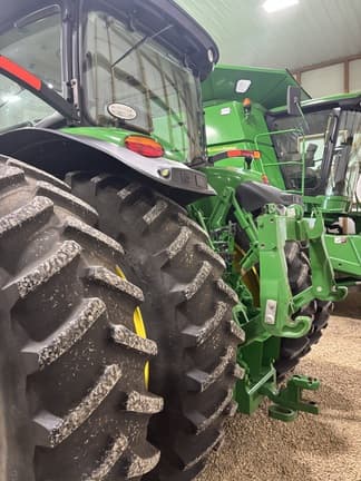 Image of John Deere 8245R equipment image 2