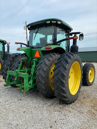 Image of John Deere 8245R equipment image 2