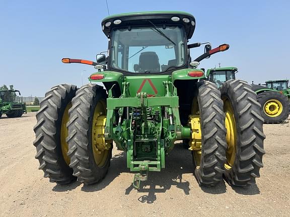Image of John Deere 8245R equipment image 4