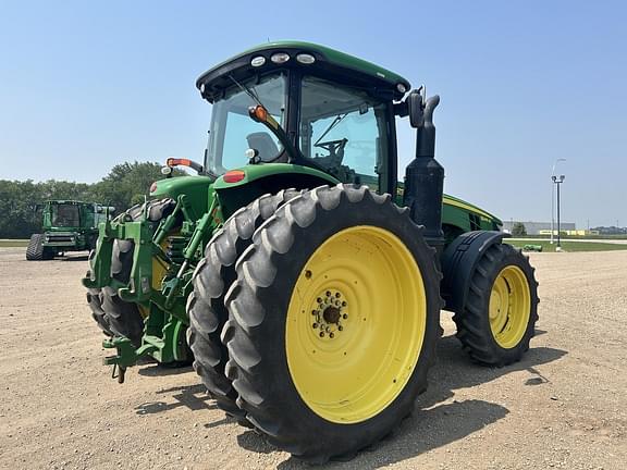 Image of John Deere 8245R equipment image 3