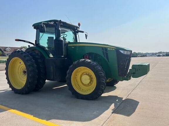 Image of John Deere 8245R equipment image 4
