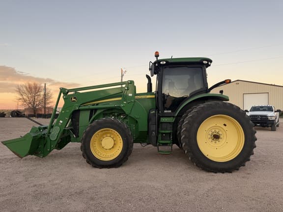 Image of John Deere 8245R equipment image 1
