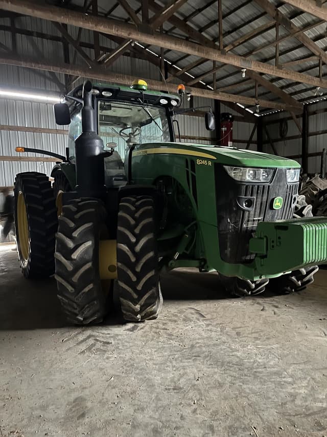 Image of John Deere 8245R equipment image 1