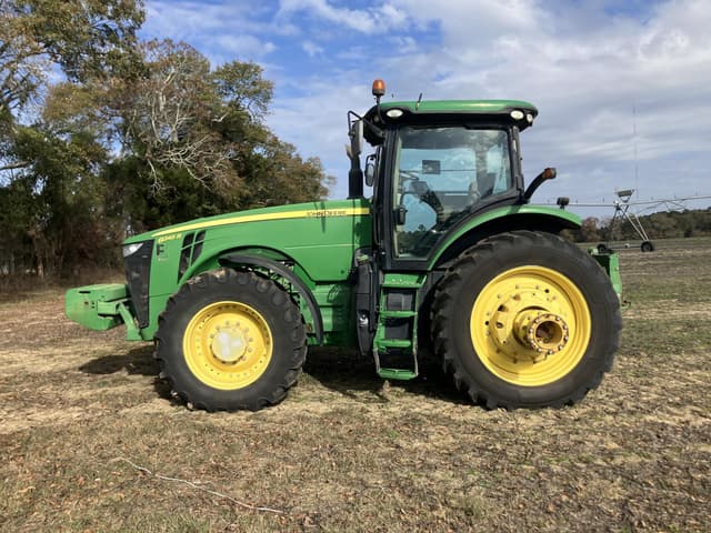 Image of John Deere 8245R equipment image 1