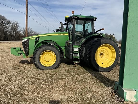 Image of John Deere 8245R equipment image 1