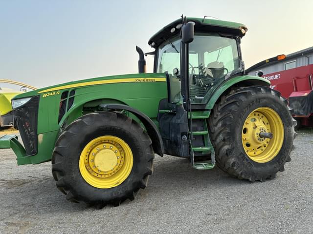 Image of John Deere 8245R equipment image 3