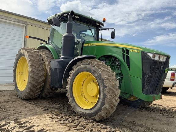 Image of John Deere 8245R equipment image 2
