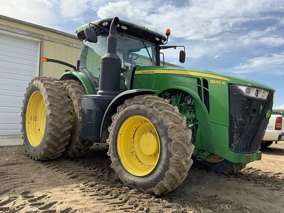 Image of John Deere 8245R equipment image 1