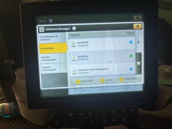 Image of John Deere 8245R equipment image 4