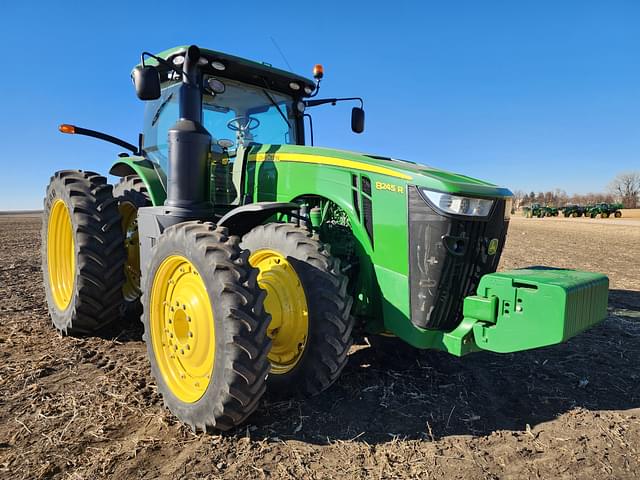 Image of John Deere 8245R equipment image 4