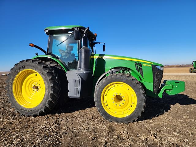 Image of John Deere 8245R equipment image 2