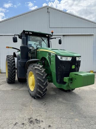 2015 John Deere 8245R Equipment Image0