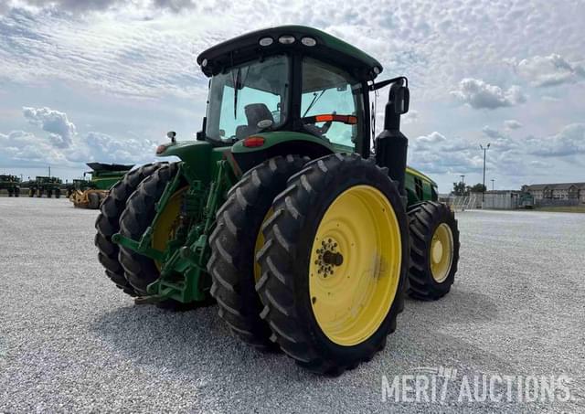 Image of John Deere 8245R equipment image 4