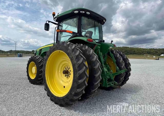 Image of John Deere 8245R equipment image 2