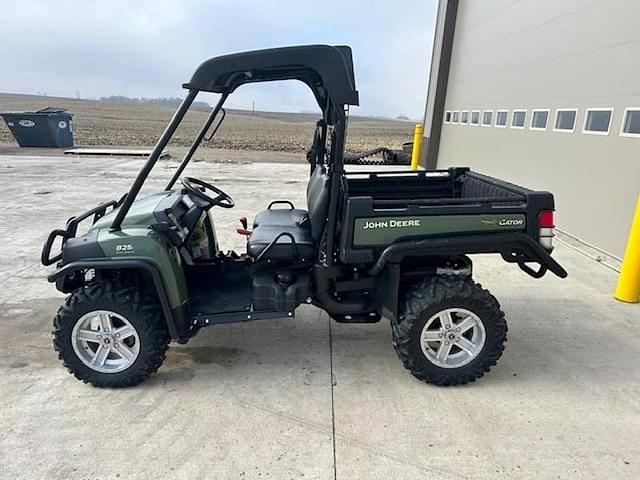 Image of John Deere Gator XUV 825i equipment image 1