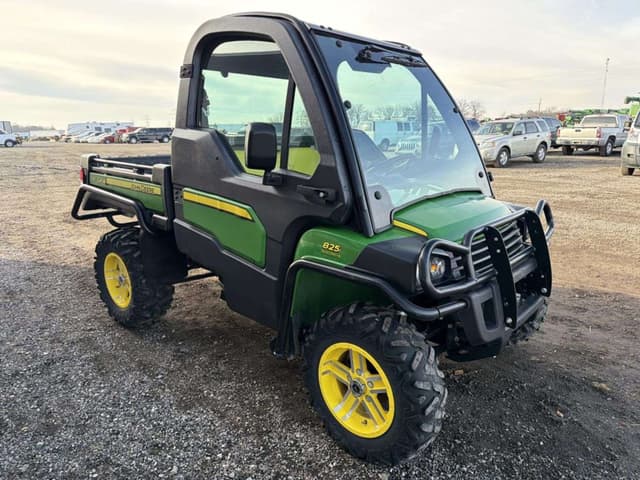 Image of John Deere Gator XUV 825i equipment image 4