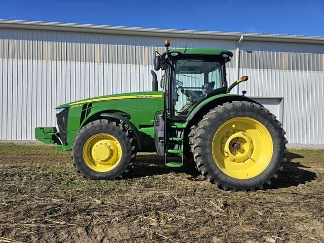 Image of John Deere 8270R equipment image 2