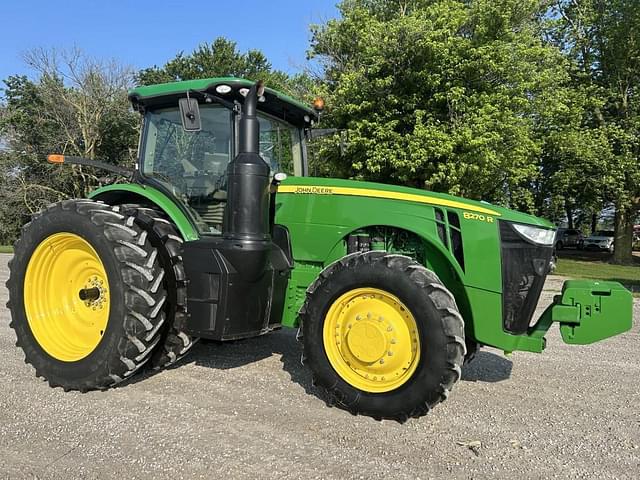 Image of John Deere 8270R equipment image 1