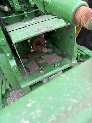 Image of John Deere 8270R equipment image 3